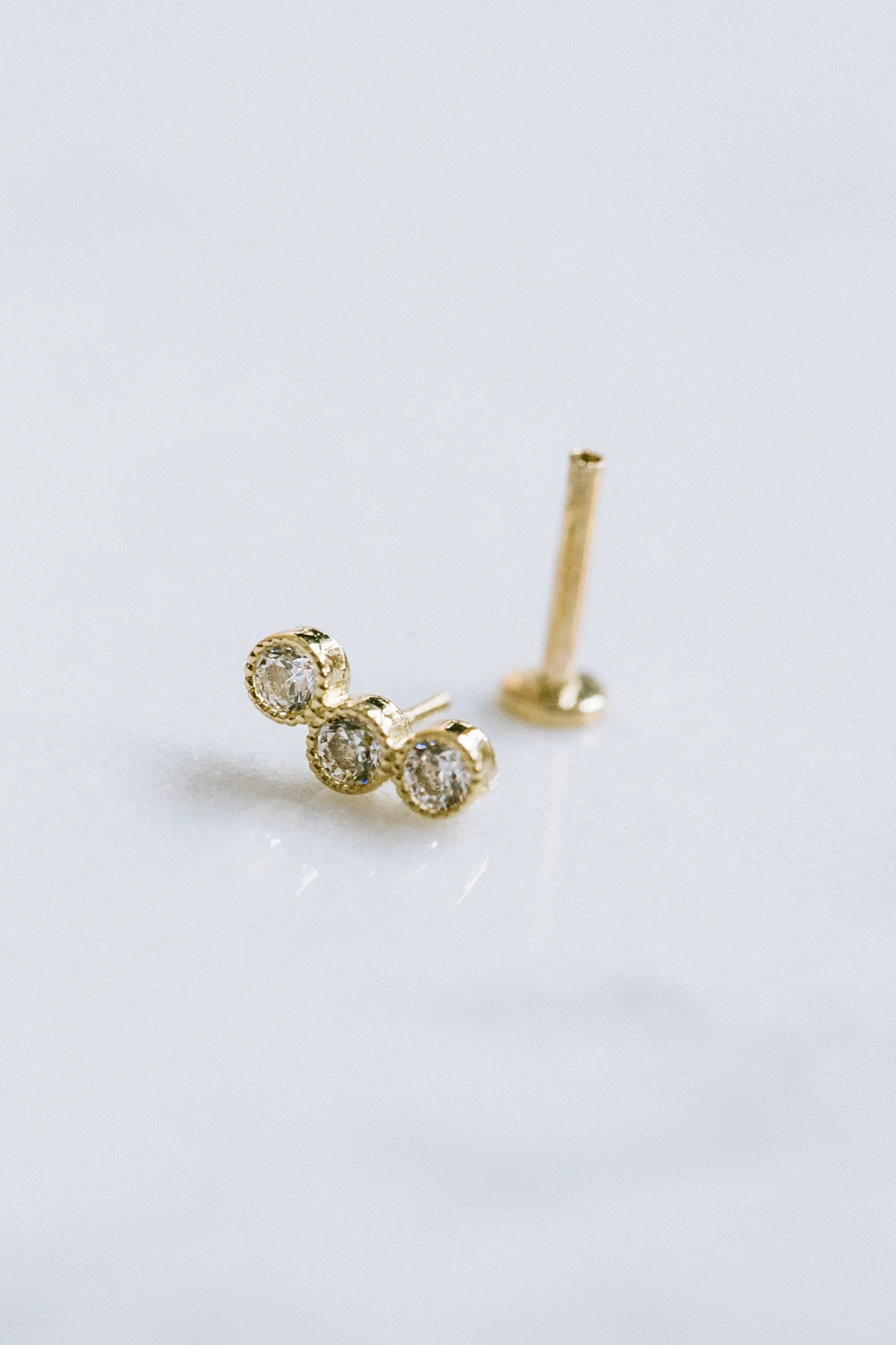 14k Gold Cz Cartilage Tragus Helix Internally Threaded Curved Bar Flat Back Earring Labret