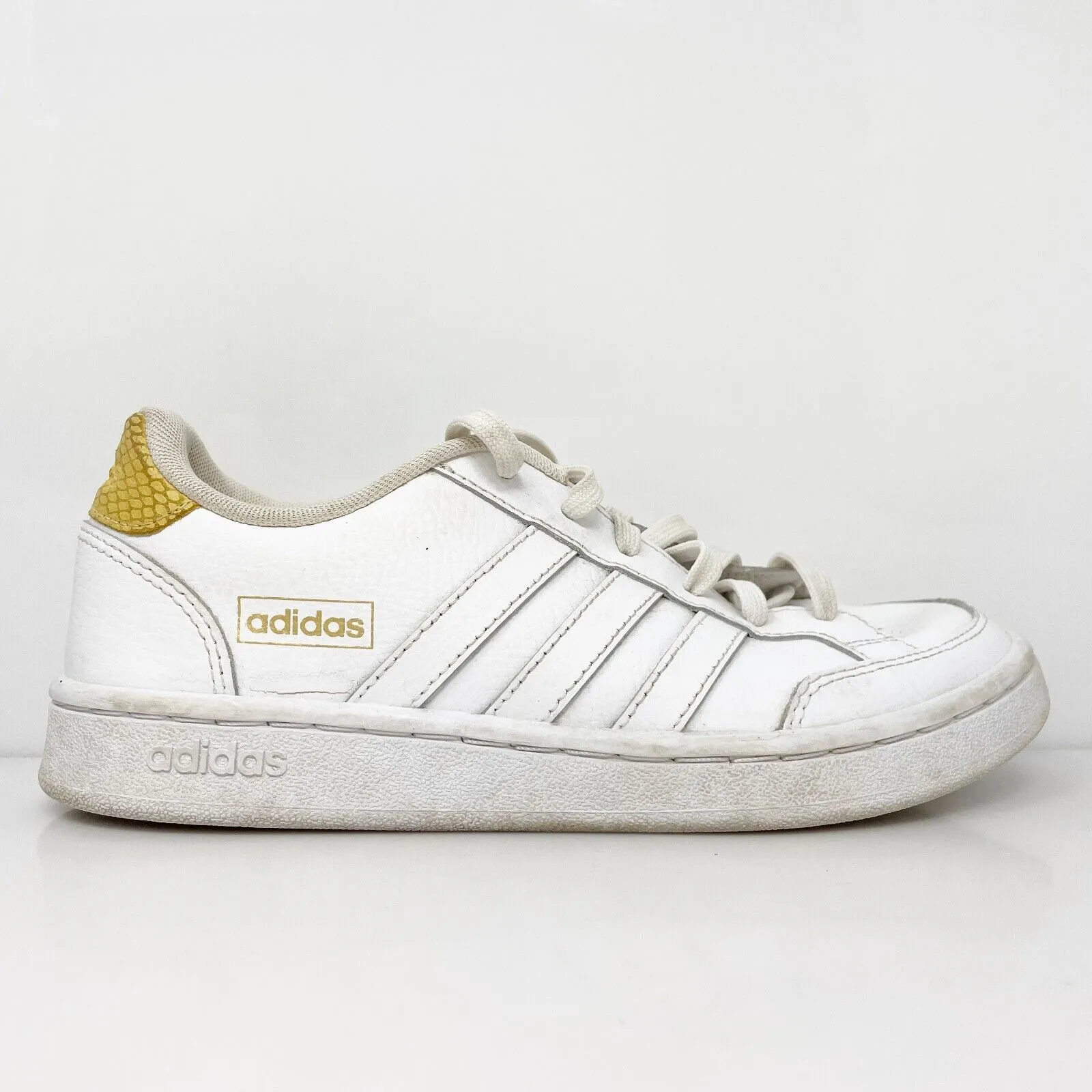 Adidas Womens Grand Court SE FW3301 White Casual Shoes Sneakers Size 6.5