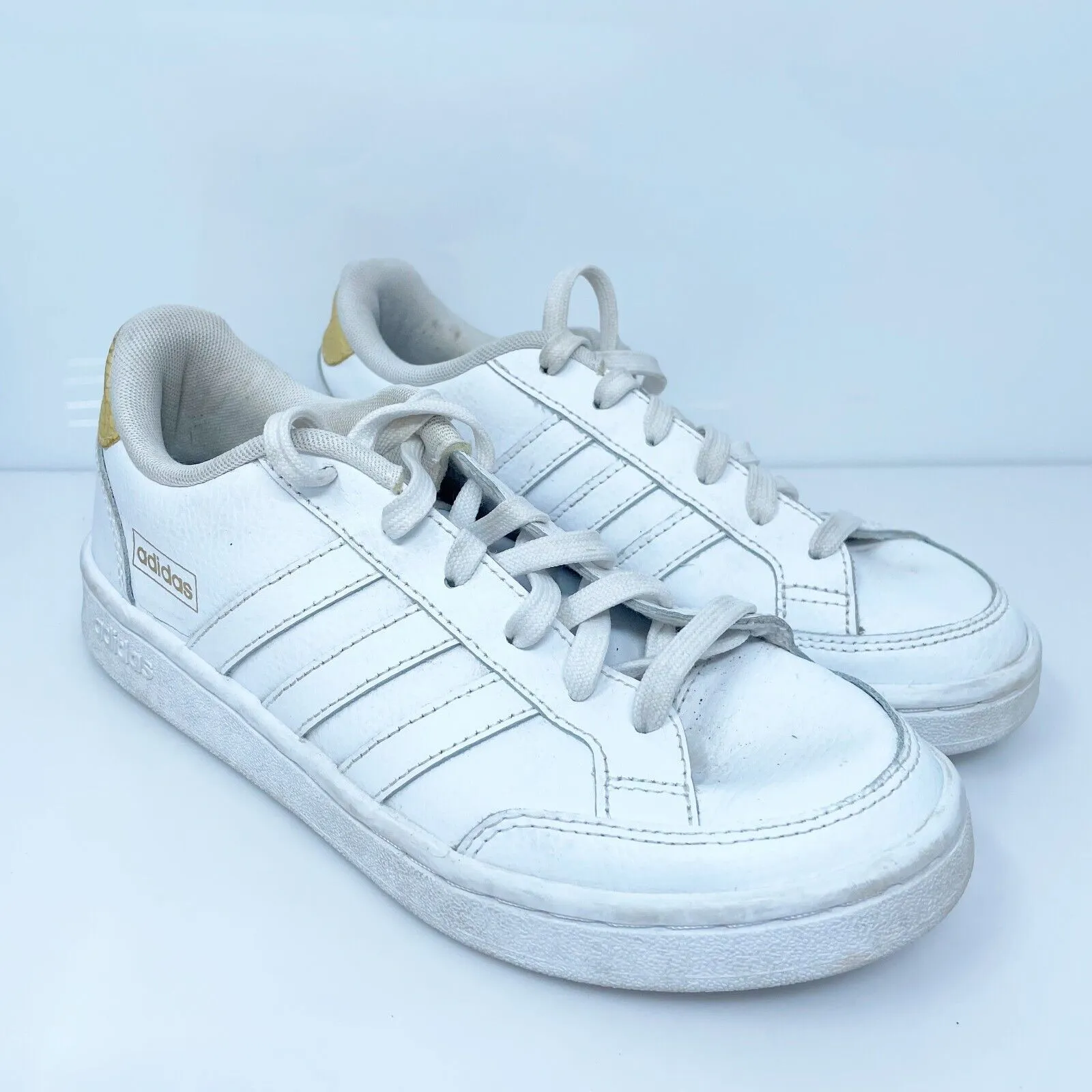 Adidas Womens Grand Court SE FW3301 White Casual Shoes Sneakers Size 6.5