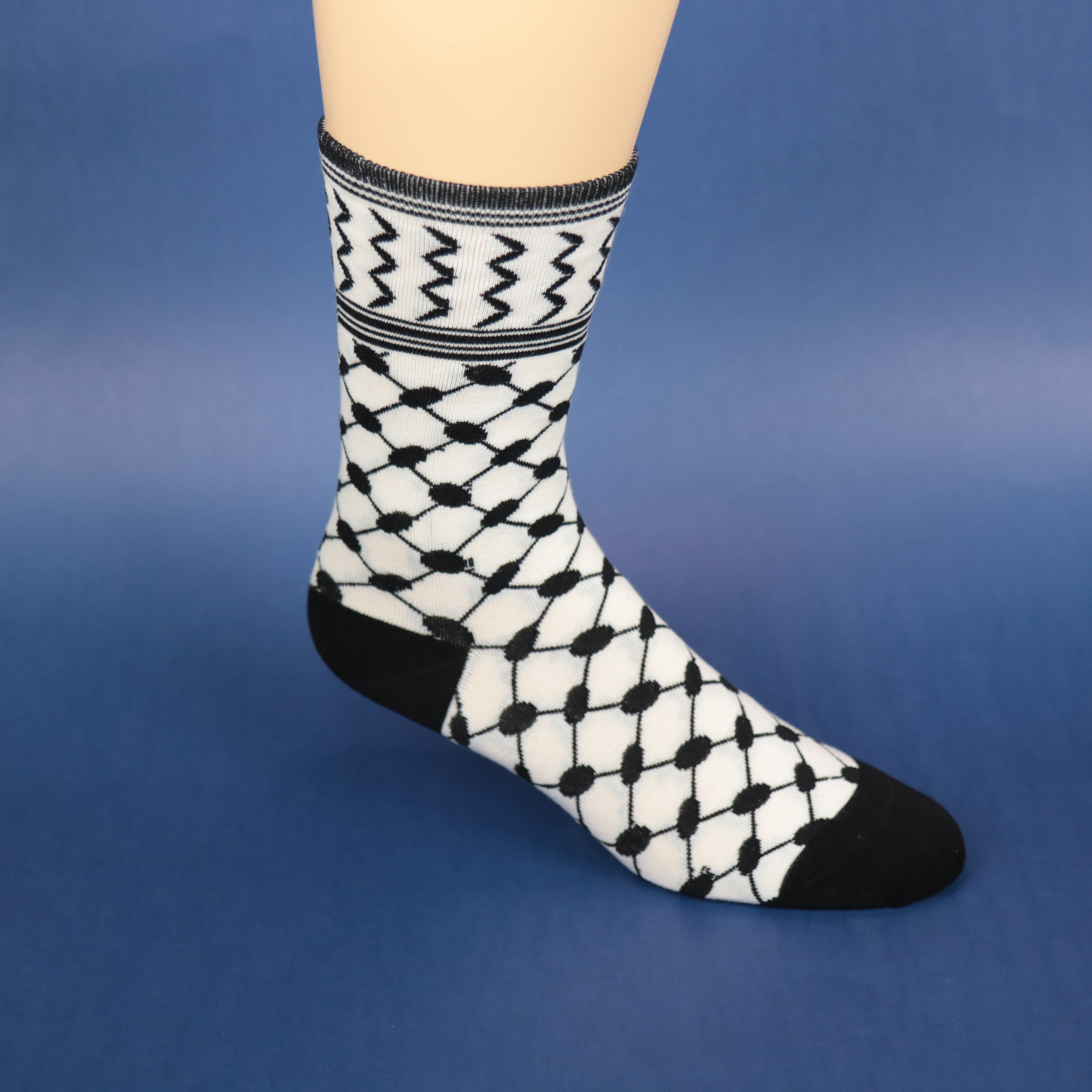 Arabic Habibi Saudi Arabian Print Shin High Socks | Black And White Socks