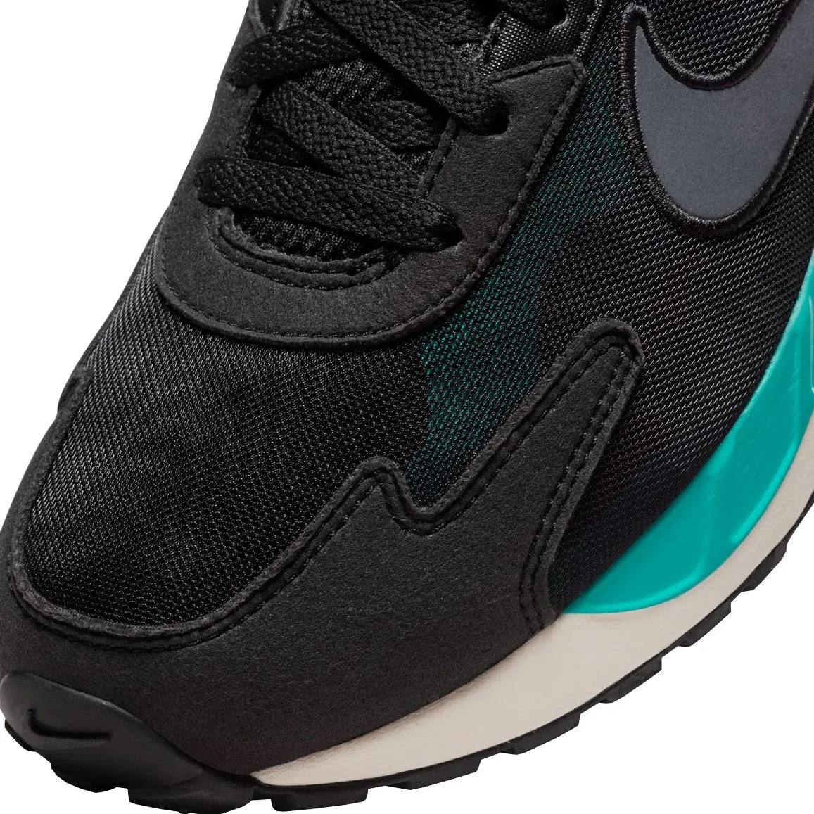 Nike - Air Max Solo Sneaker Men black