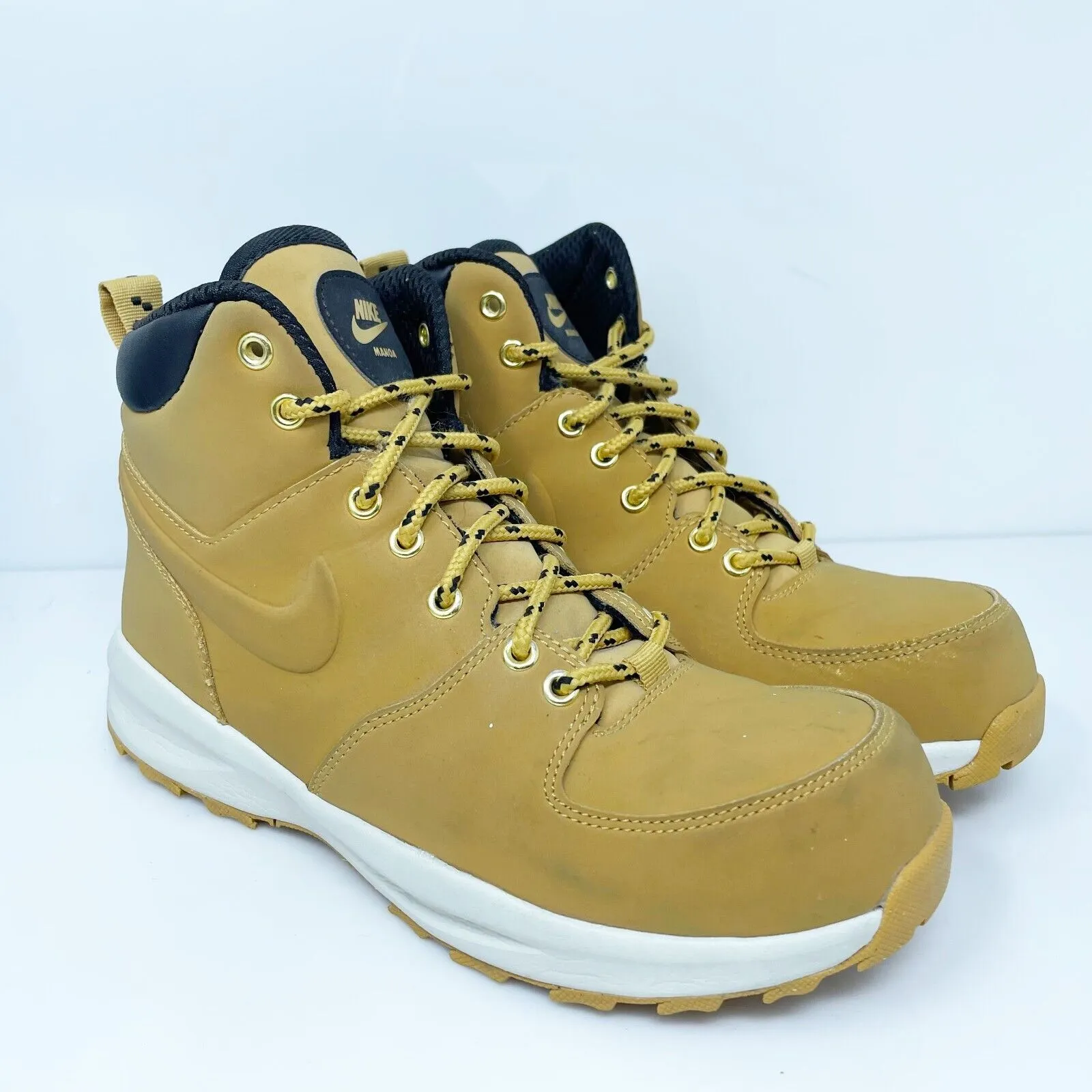 Nike Boys Manoa AJ1280-700 Yellow Hiking Shoes Sneakers Size 5.5Y