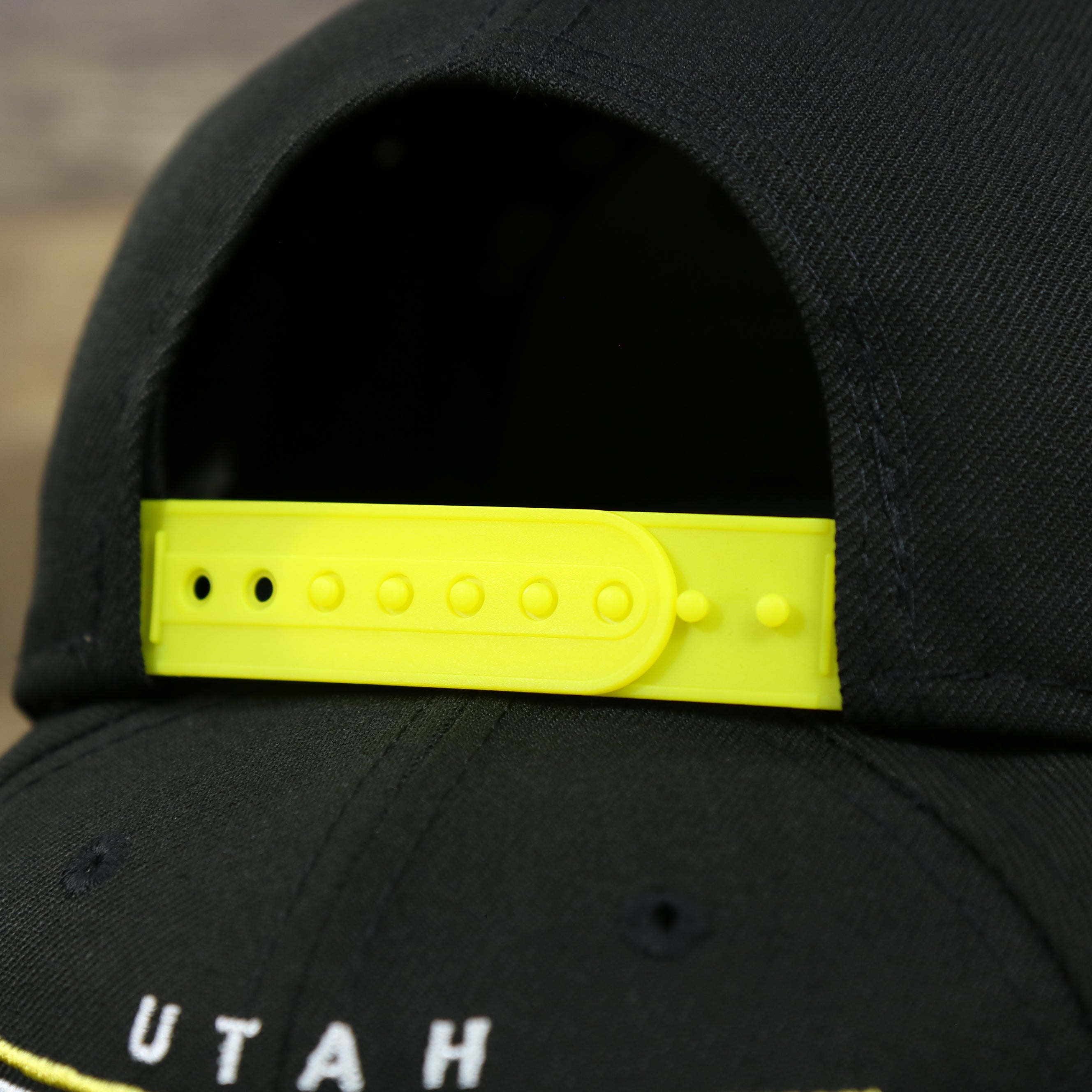 Utah Jazz Team Script College Bar Gray Bottom 9Fifty Snapback | Black and Yellow Snap Cap